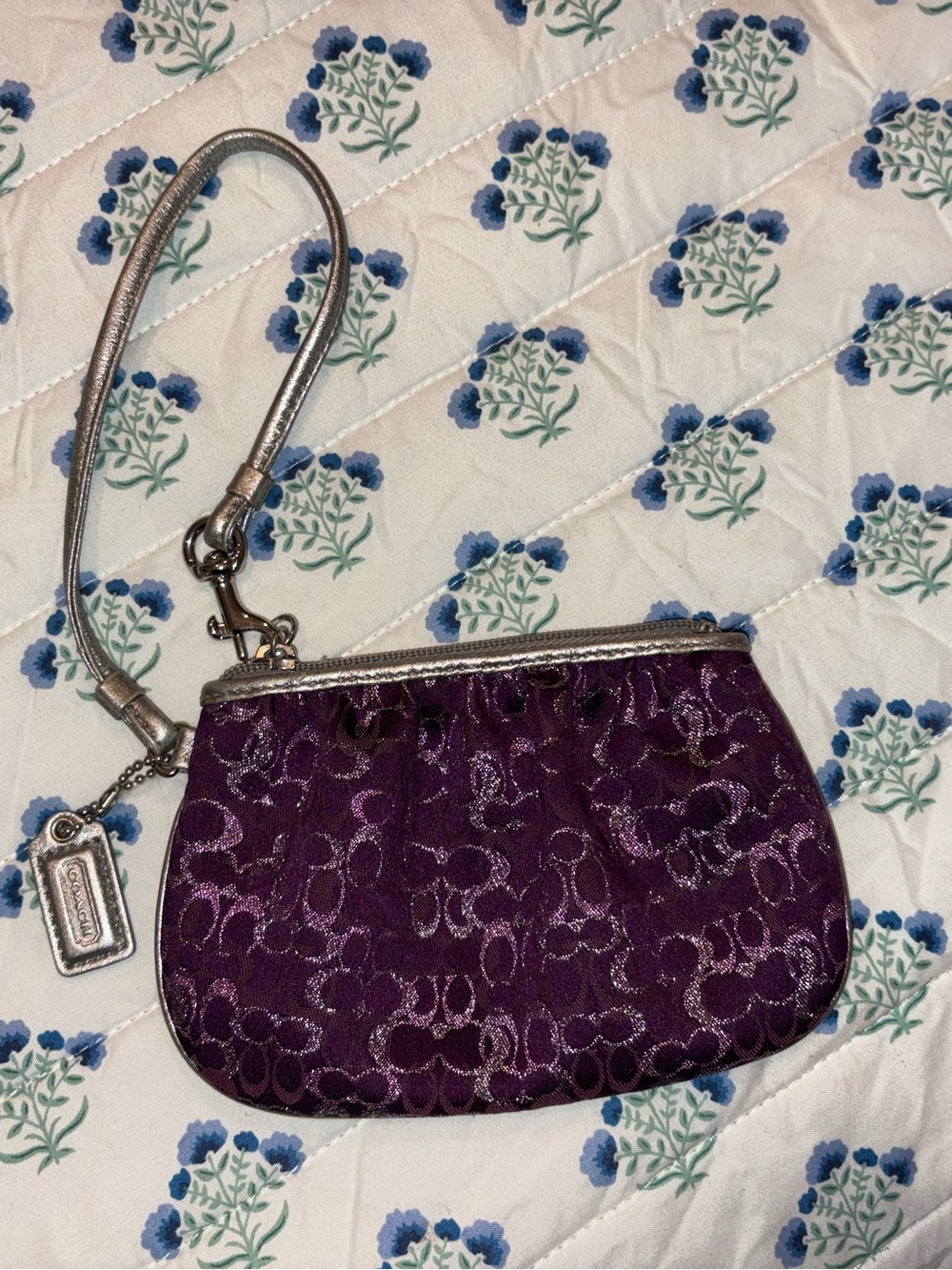 Vintage Coach y2k Purple Wristlet in Metallic purple Lurex Jacquard